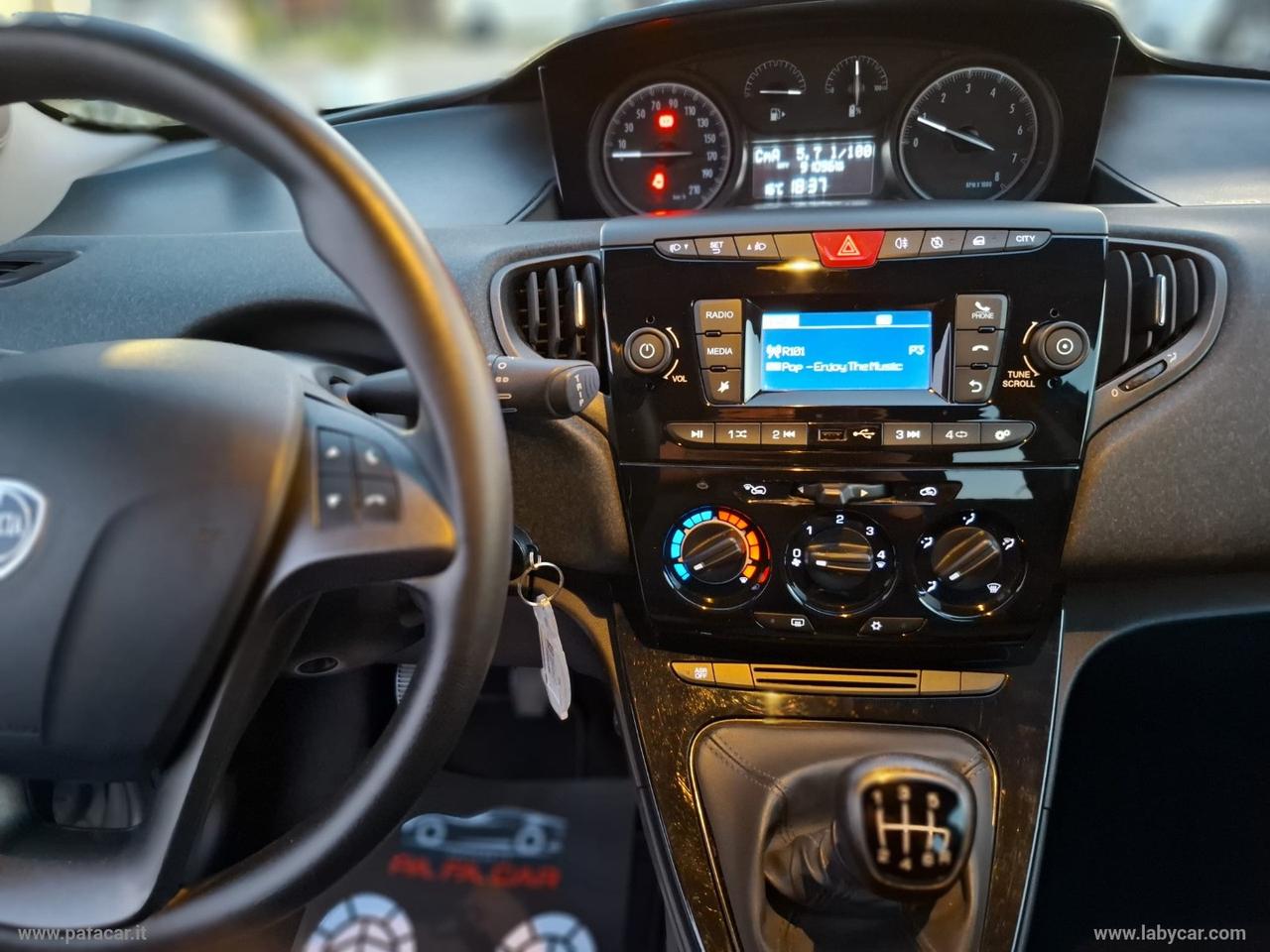 LANCIA Ypsilon 1.0 FireFly 5p.S&S Hybrid Silver