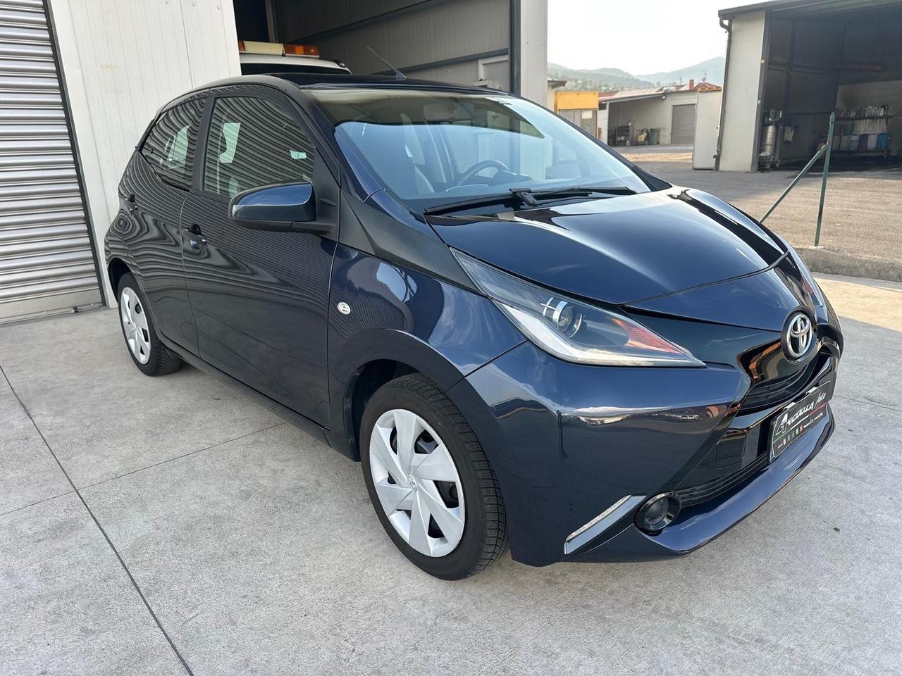 Toyota Aygo 1.0 VVT-i 69 CV 5 porte x-clusiv