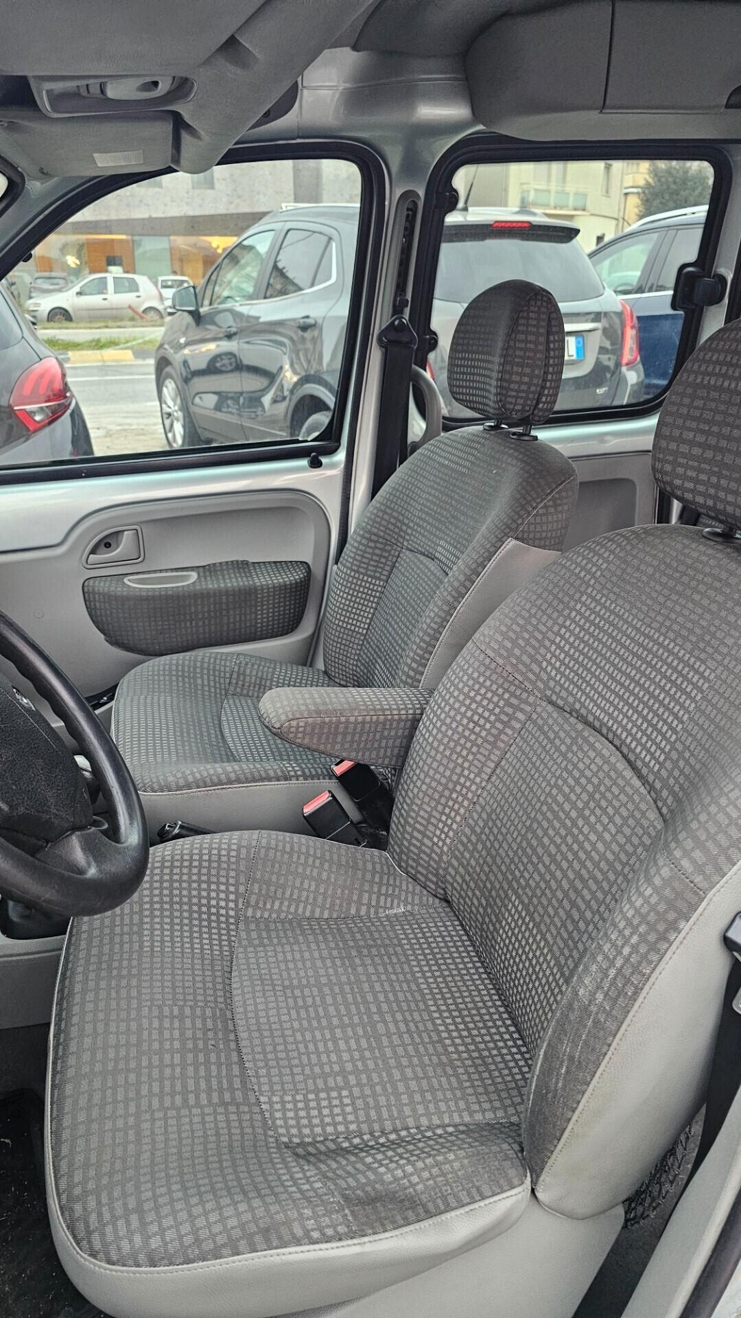 Renault Kangoo 1.6 16V 5p. BenzMetano Luxe