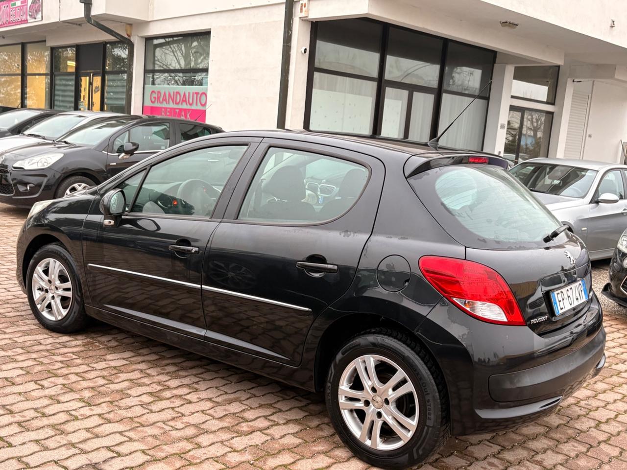 Peugeot 207 Plus 1.4 8V 75CV 5p. ECO GPL