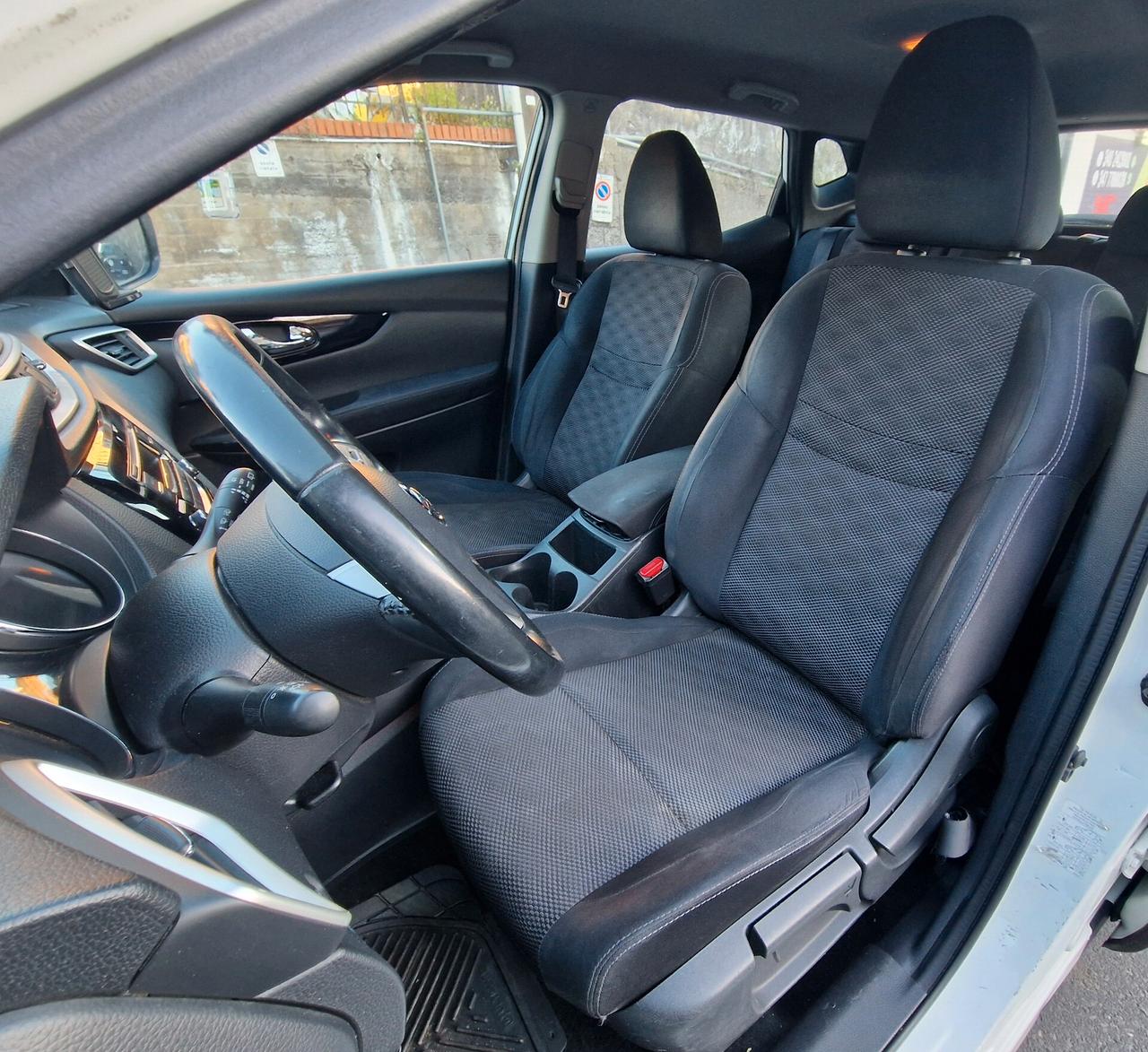 Nissan Qashqai 1.5 dCi DPF Tekna