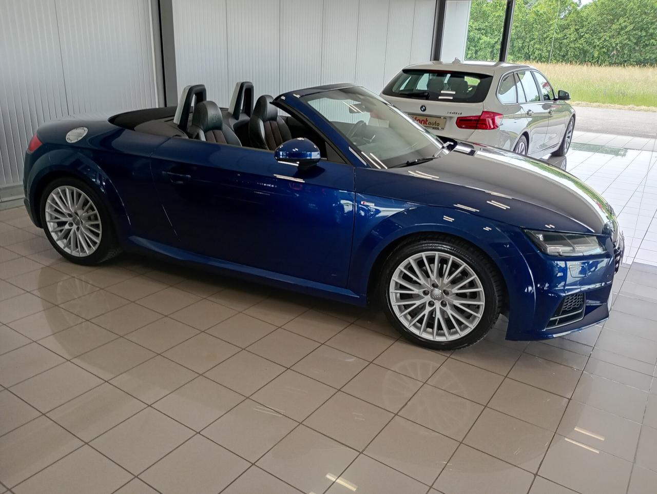 Audi TT Roadster 2.0 TFSI S line