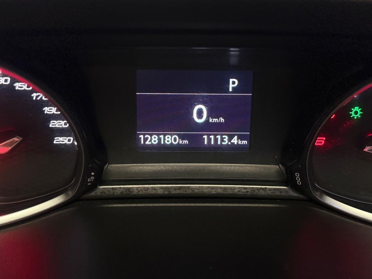 MERAVIGLIOSA PEUGEOT 308 GT CON TETTO PANORAMICO CON 128.162 KM