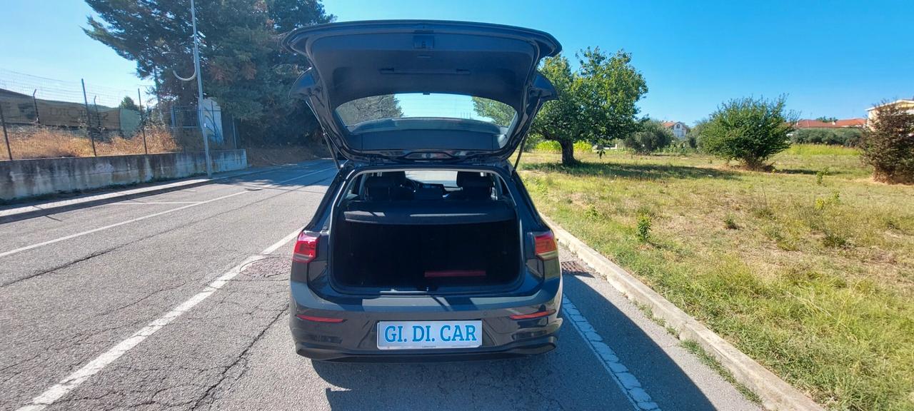 GOLF 8 DSG 2,0 DIESEL 115 CV STRAFULL NAVI LEGA TELEFONO CRUISE CAMBIO AUTOMATICO NUOVA