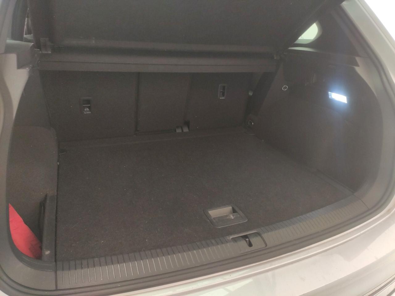 Volkswagen Tiguan 2.0 TDI 150 CV SCR DSG R-Line