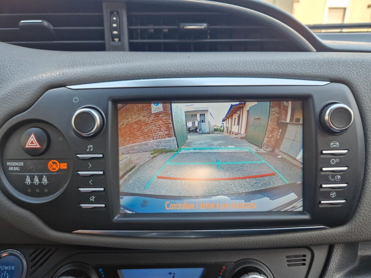 Toyota Yaris Hybrid 1.5 73CV AUTOMATICA, Bluetooth, Retrocamera, ADAS