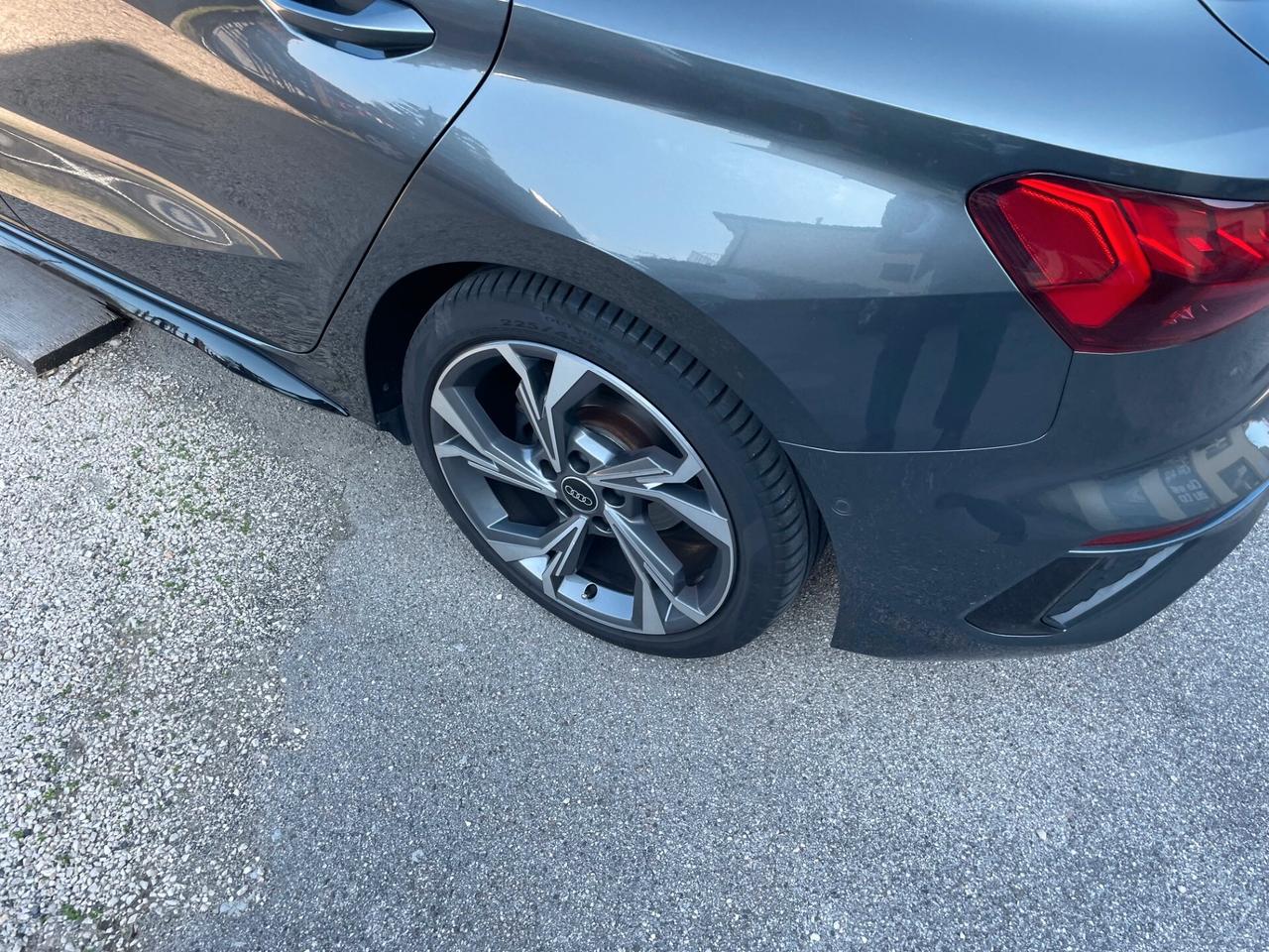 Audi A3 SPB 40 TDI quattro S tronic line edition