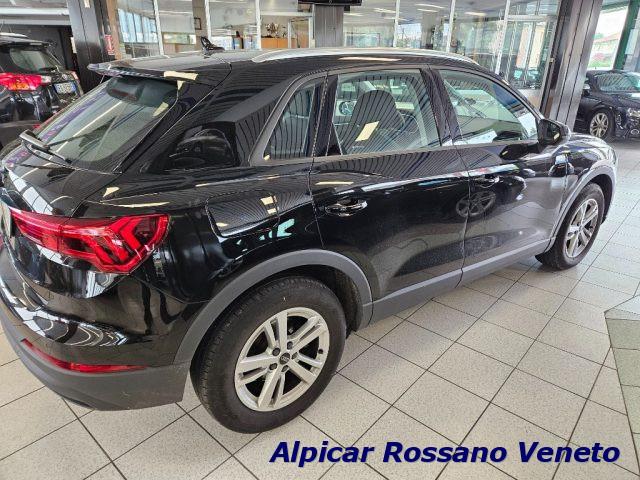 AUDI Q3 35 TDI Business Advanced