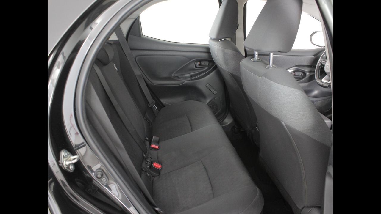 TOYOTA Yaris IV 2020 - Yaris 1.5h Business