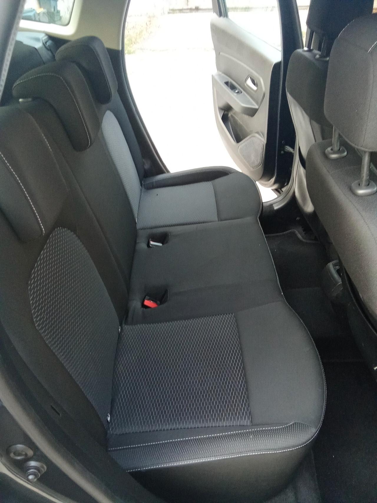 Dacia Duster 1.5 dCi 110CV 4x2 018
