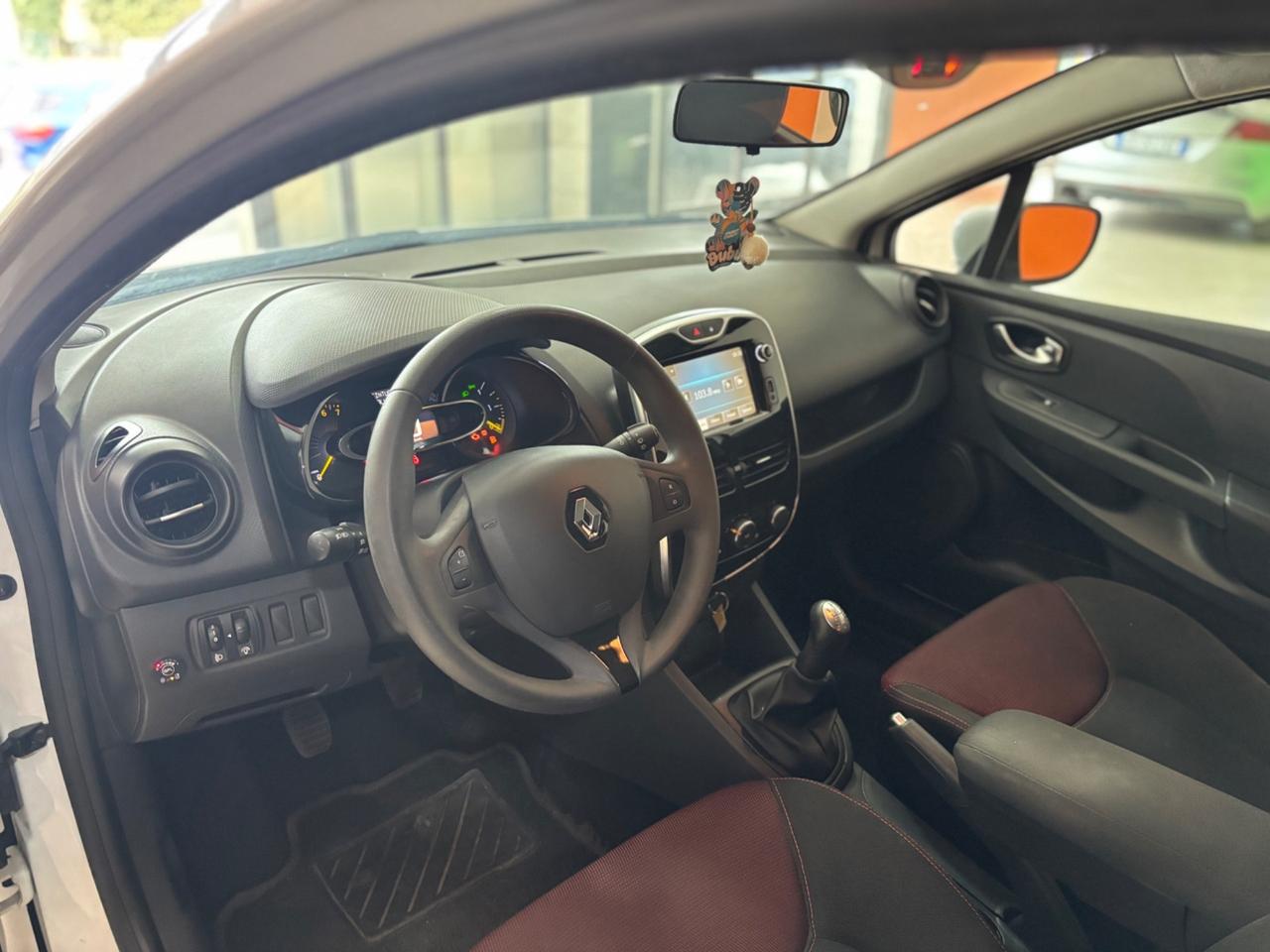 Renault Clio 1.2 75CV GPL 5 porte Live ok neopatentati