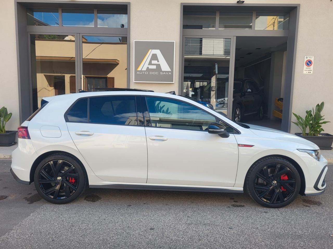 Volkswagen Golf GTI 2.0 DSG 245 CV/PELLE VIENNA / TETTO APRIBILE / FARI IQ...