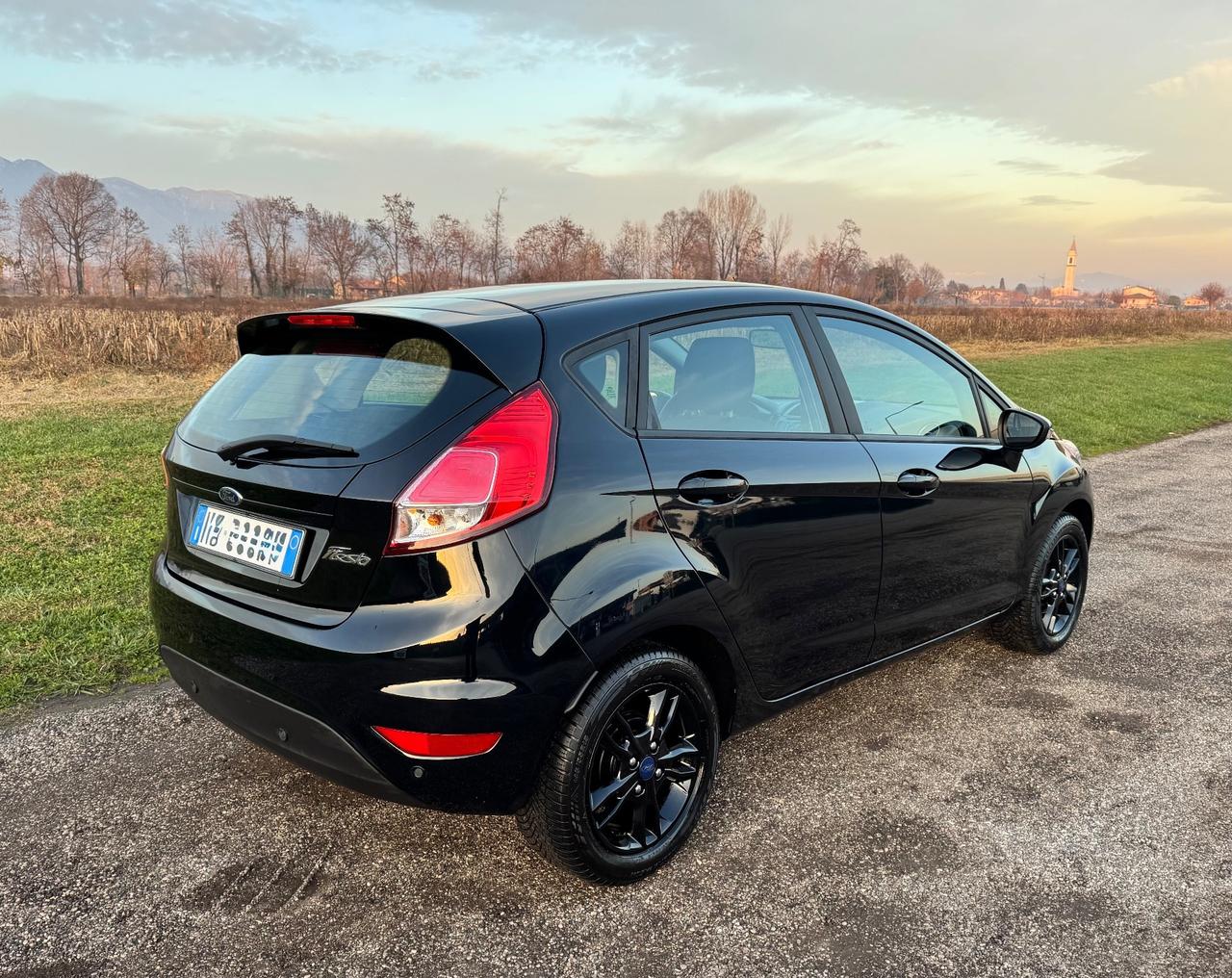 FORD FIESTA 1.0 ECOBOOST BENZINA 5 PORTE NEOPATENTATi