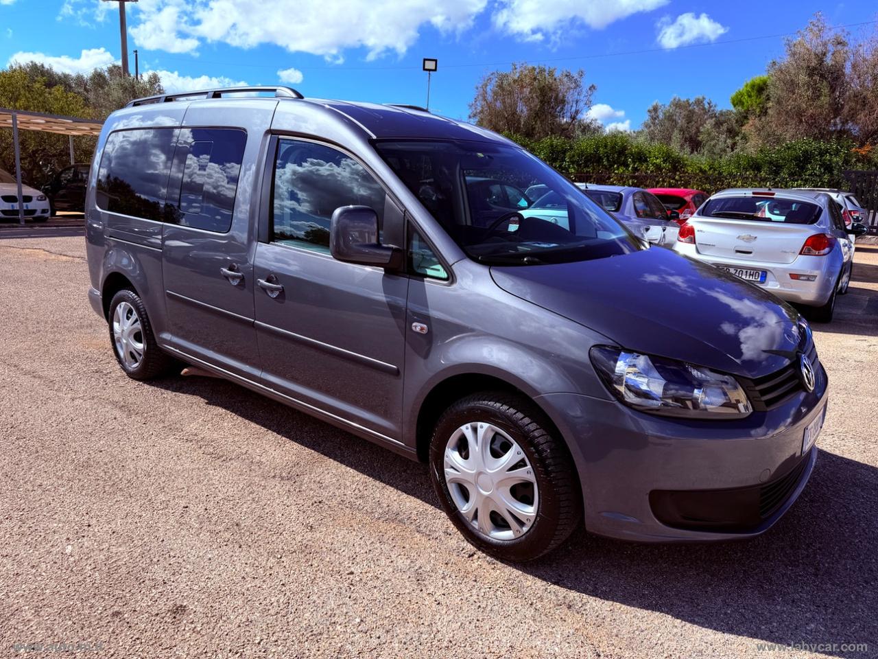 VOLKSWAGEN Caddy 1.6 TDI 102 CV Trendline Maxi CON PEDANA PER DISABILI