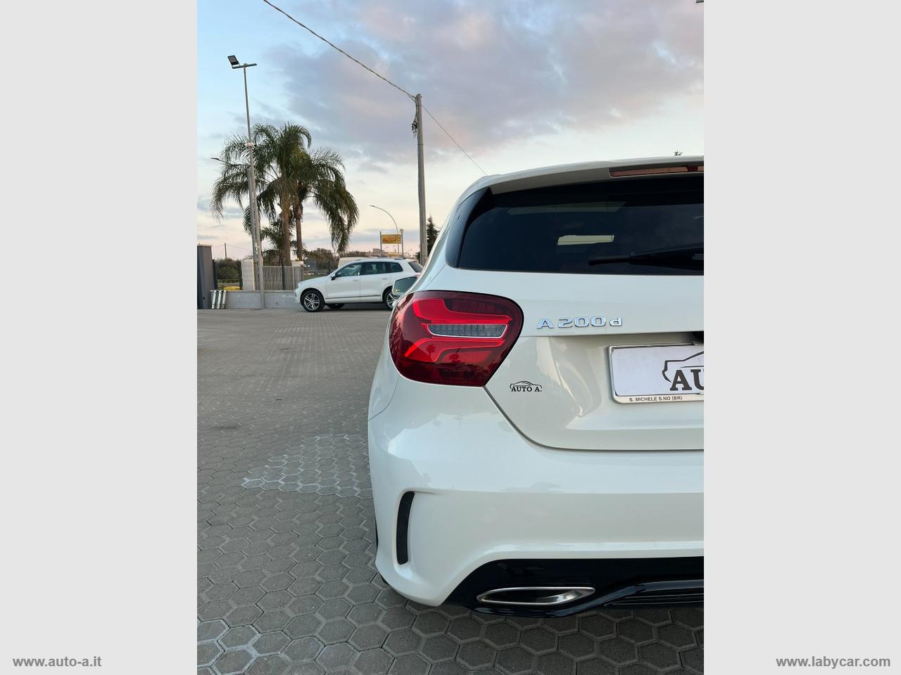 MERCEDES-BENZ A 200 d Premium