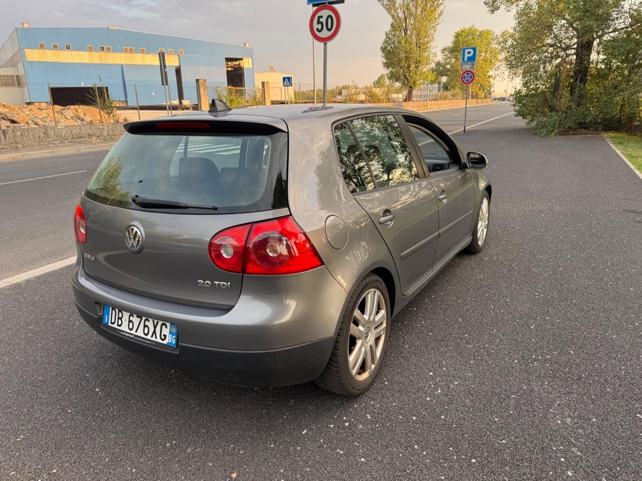 Volkswagen Golf 2.0 16V TDI 3p. Sportline