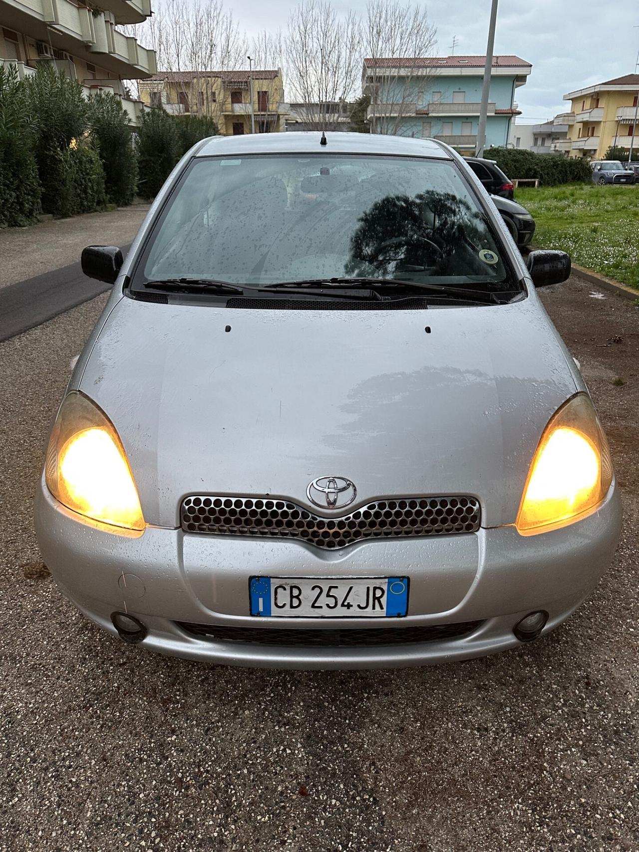 Toyota Yaris 1.3i 16V neopatentati
