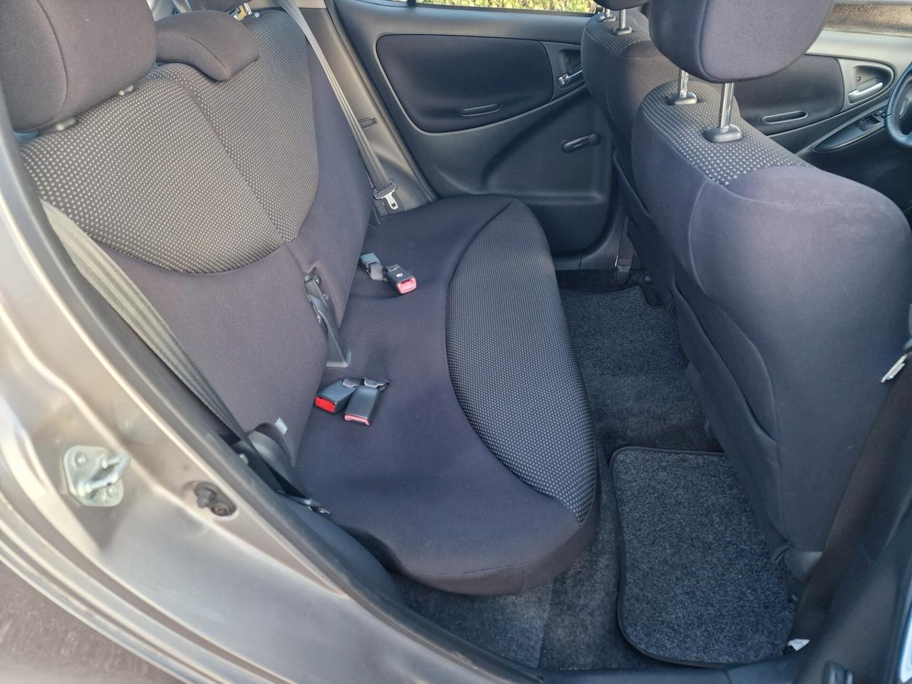 Toyota Yaris 1.5i 16V TS