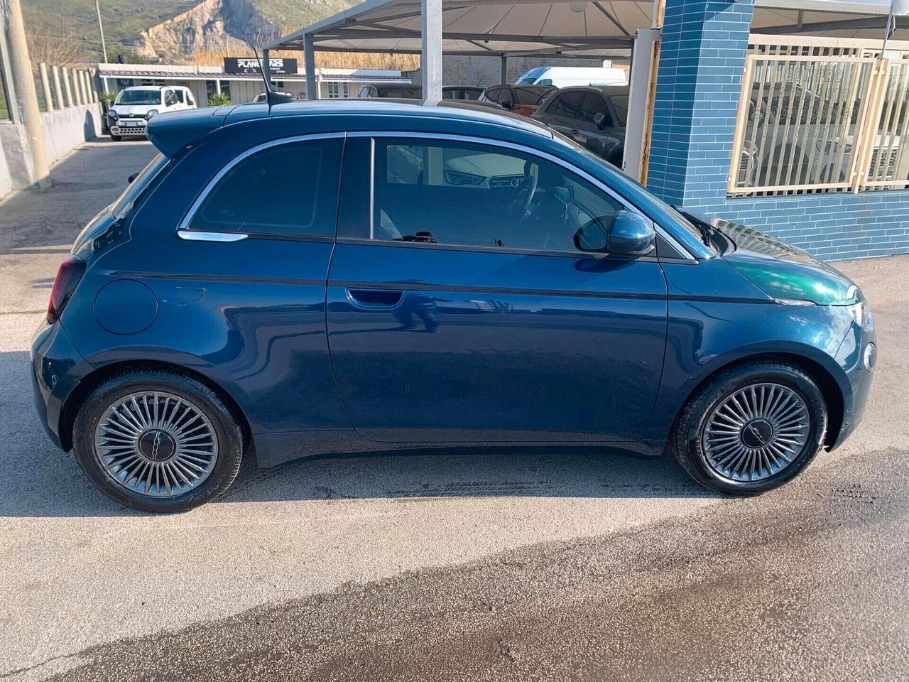 Fiat 500 E icon uniprò