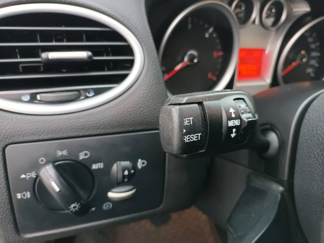 Ford Focus 1.6 tdci Titanium 110 cv