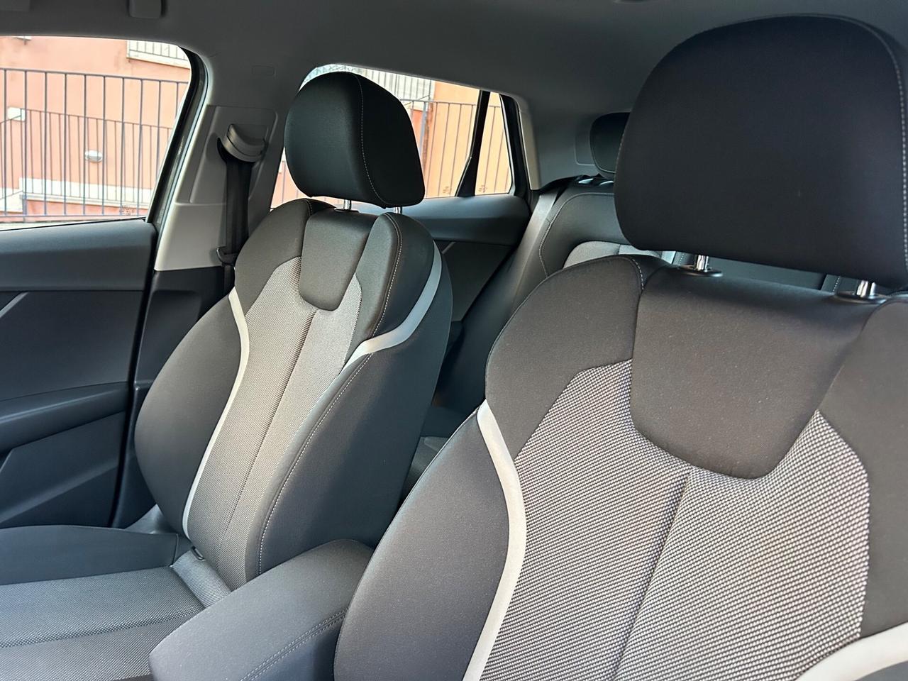 Audi Q2 1.6 TDI sport tagliandi ufficiali