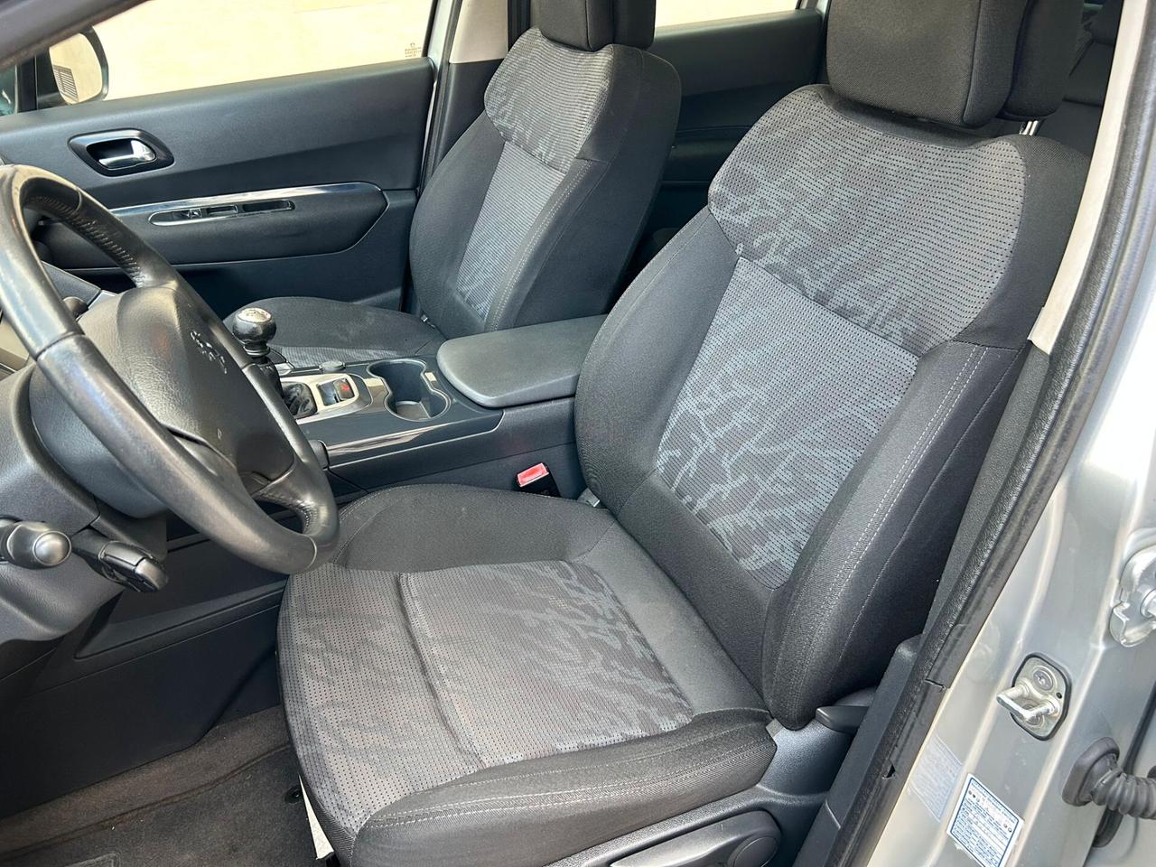 Peugeot 3008 1.6 HDi 110CV Business