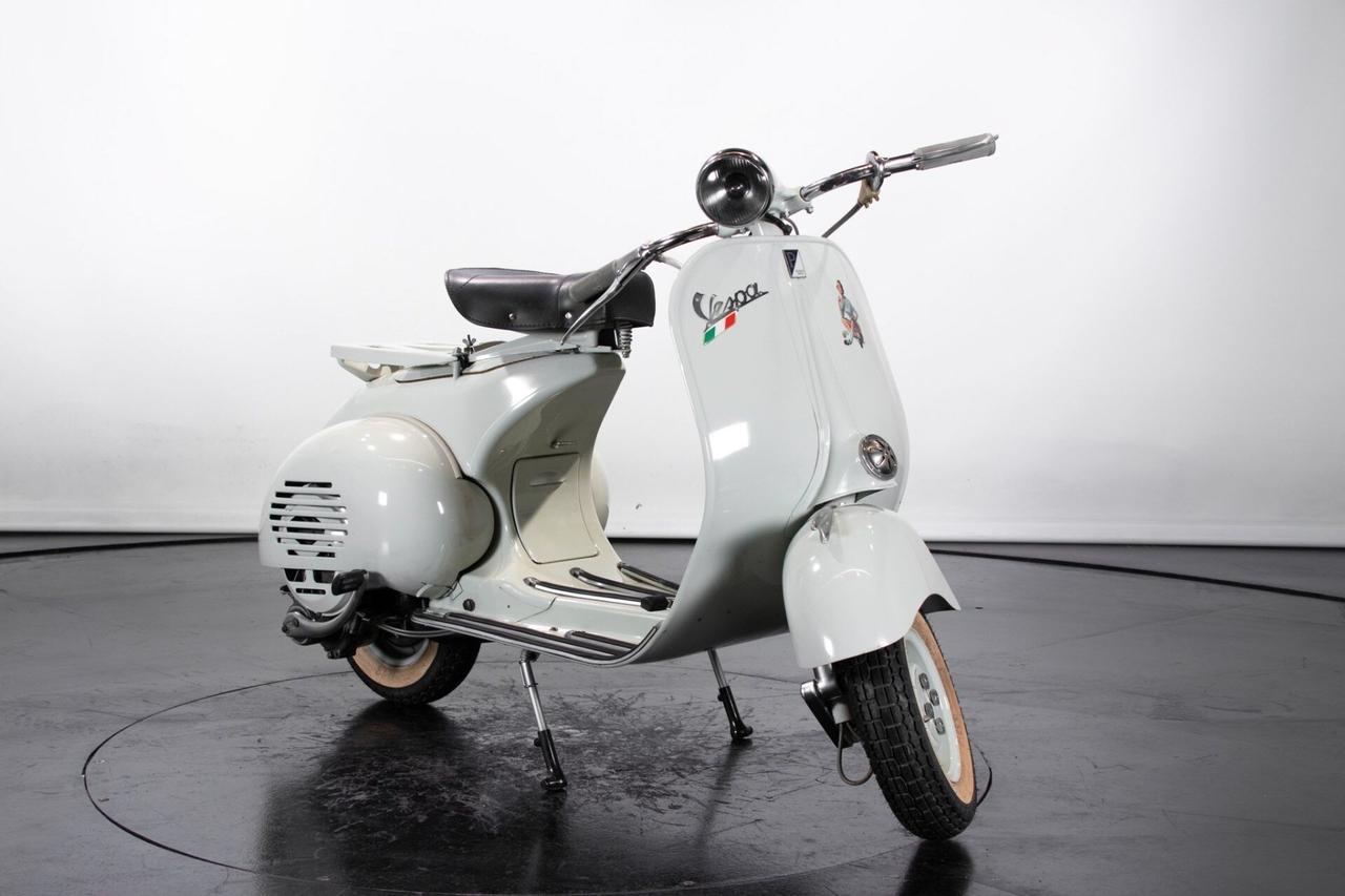 Piaggio Vespa 150 Struzzo (RESTURATA)