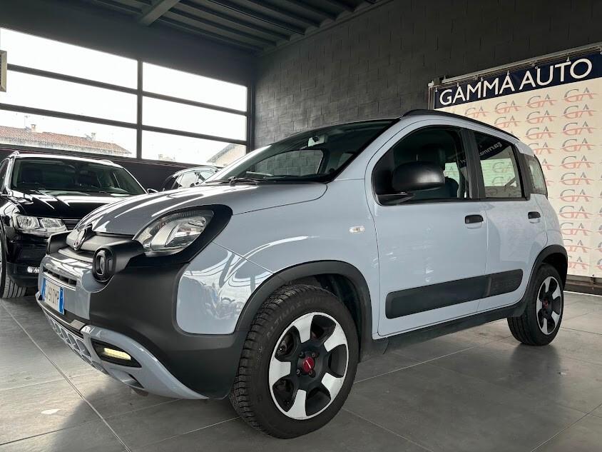 Fiat Panda CROSS 1.0 HYBRID NEOPATENTATI