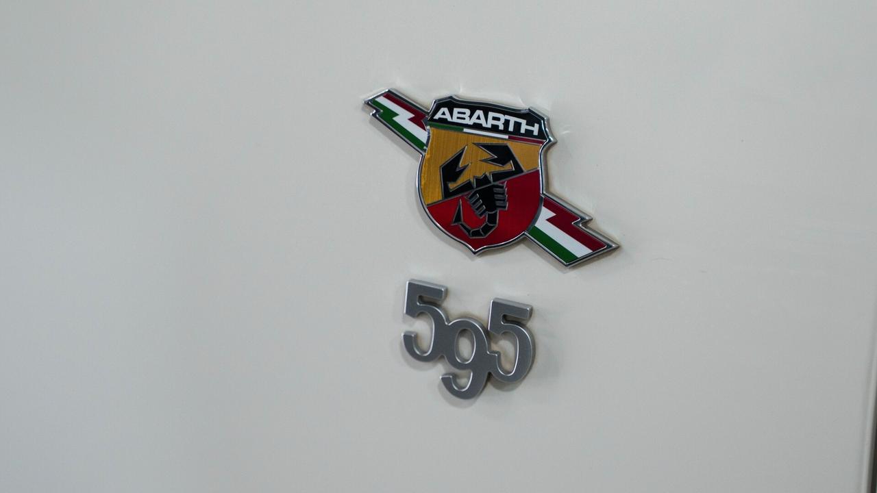 Abarth 595 Competizione 1.4 T JET 180 CV AUTO SABELT BEATS CARBON AKRAPOVIC FULL OPTIONAL