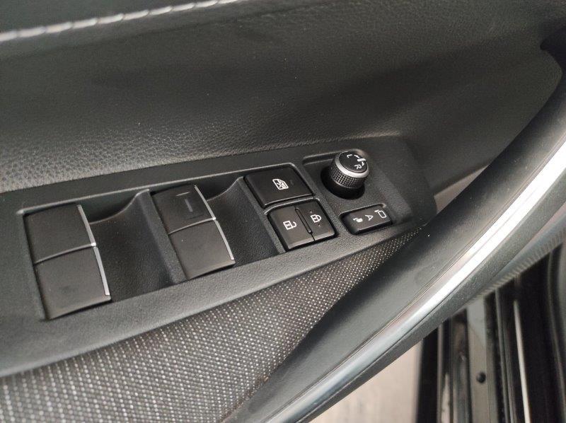 TOYOTA Corolla (2018-->) - Corolla Active 1.8 Hybrid Touring Sports