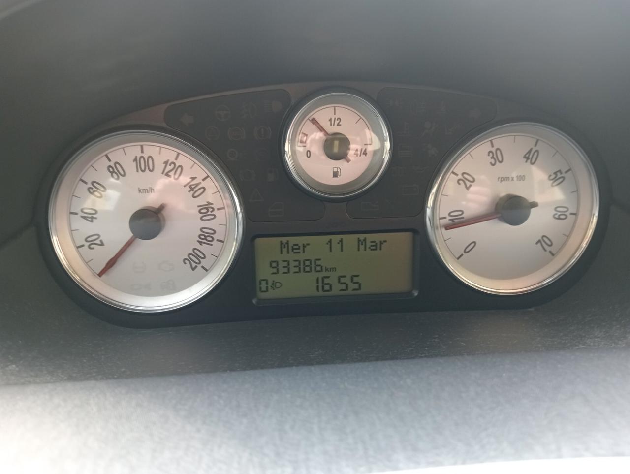 Lancia Ypsilon 1.2 Argento X Neopatentati