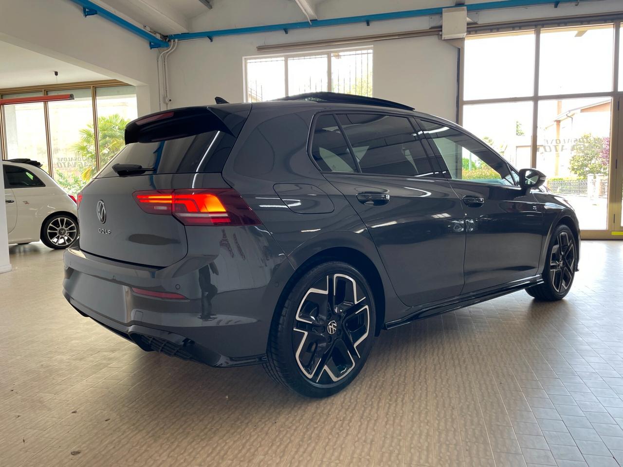 Volkswagen Golf 2.0 TDI 150 CV DSG R-Line Km0 Tetto aprib.