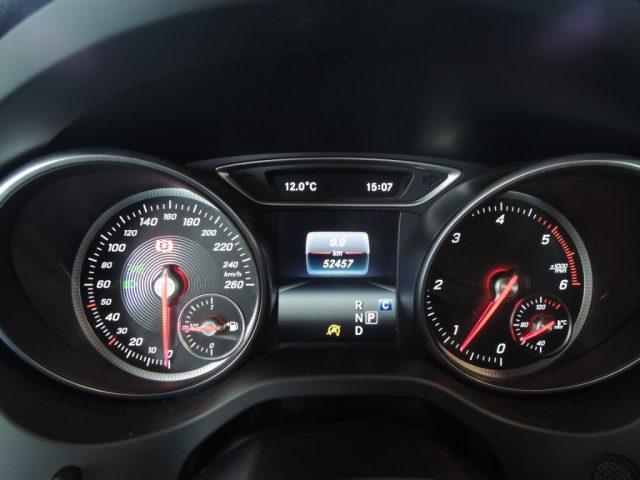 MERCEDES-BENZ GLA 200 d Automatic Premium AMG Line