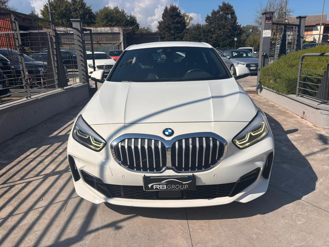 Bmw 118 118d 5p. Msport