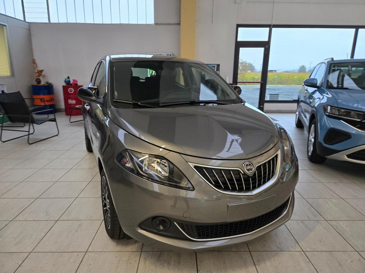 Lancia Ypsilon 1.0 FireFly 5 porte S&S Hybrid Platino