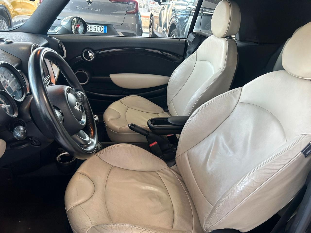 Mini Cooper D Cabrio 1.6 X NEO 2010