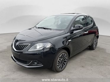 Lancia Ypsilon 1.0 FireFly 5 porte S&S Hybrid Platino + Pack Comfort