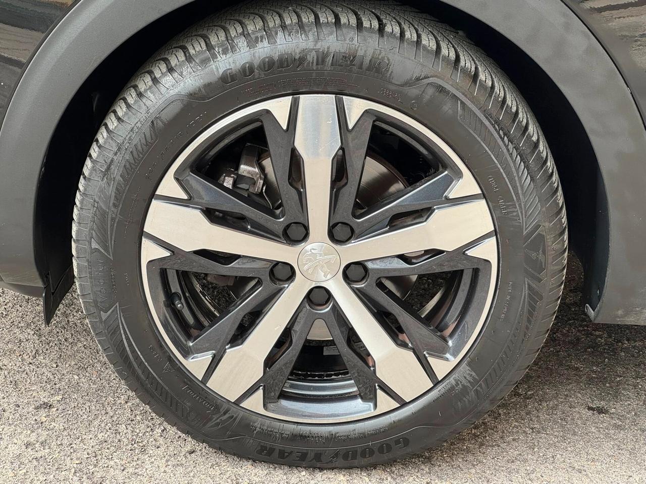 PEUGEOT 3008 1.5 HDI EAT8 ALLURE PAK PERFETTA