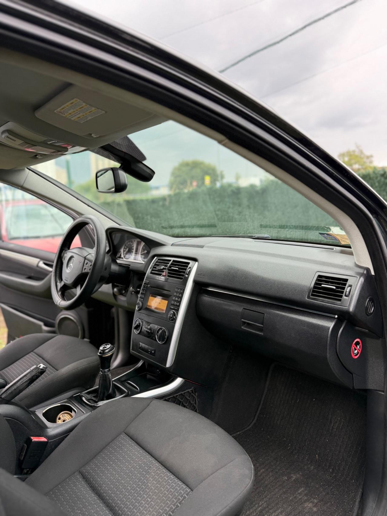 Mercedes B160 GPL 2010 NEOPATENTATI