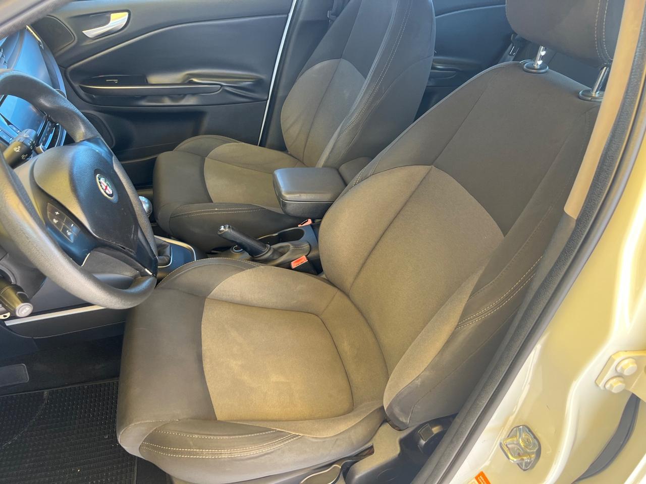 Alfa Romeo Giulietta 1.6 JTDm-2 105 CV Exclusive