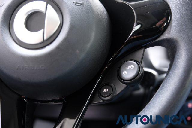 SMART ForTwo 70 1.0 TWINAMIC TETTO PANORAMA NEOPATENTATI