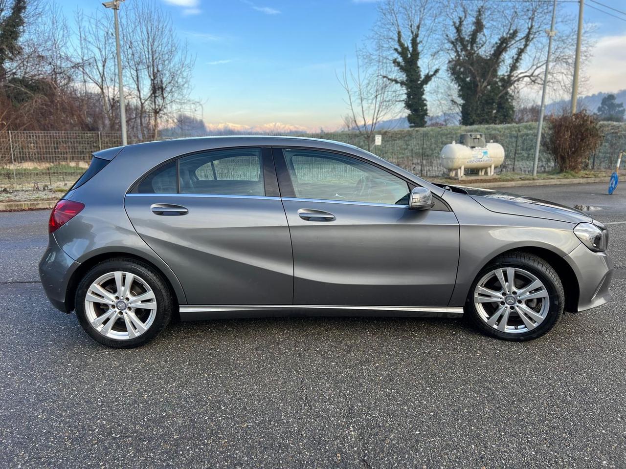 Mercedes-Benz A 180 Sport A 180 D