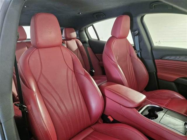 MASERATI Grecale MHEV 300 CV AWD GT