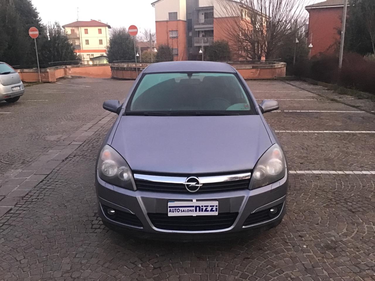 Opel Astra 1.4 16V Twinport 5 porte Enjoy