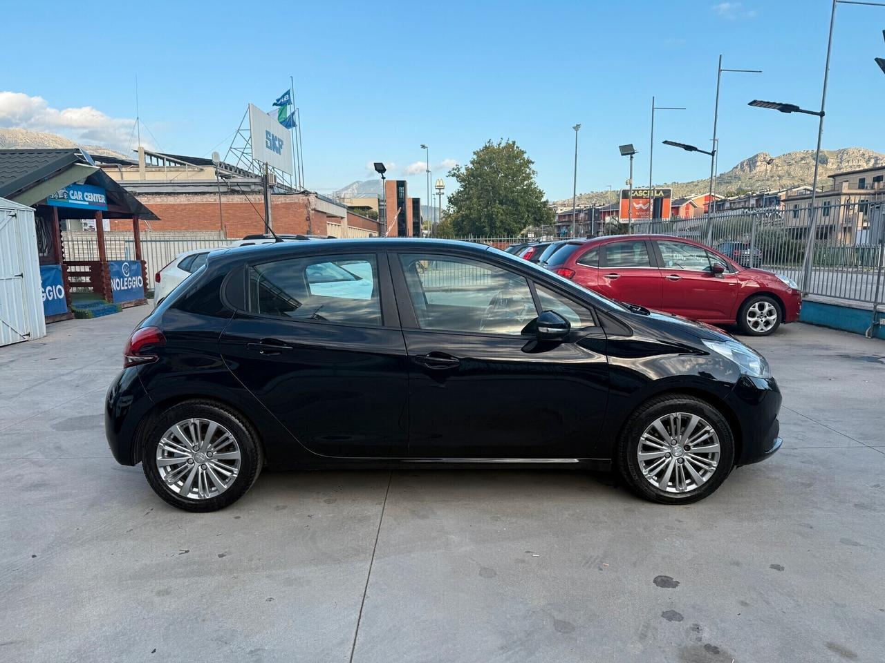 208 5P 1.2 BENZINA 82CV 10/2017 SOLI 92.500KM-OK NEOP.