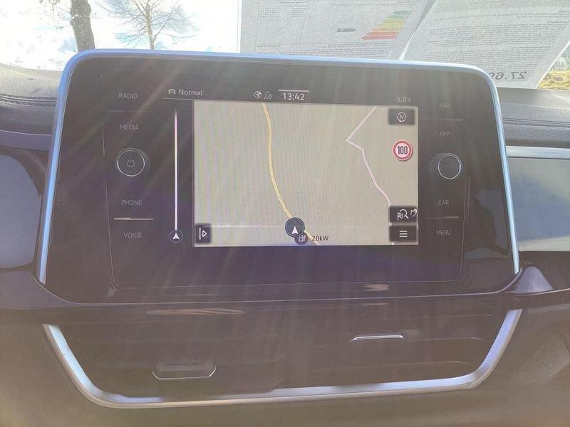 Volkswagen T-Roc 1.5 TSI ACT R-Line DSG NAVI ACC