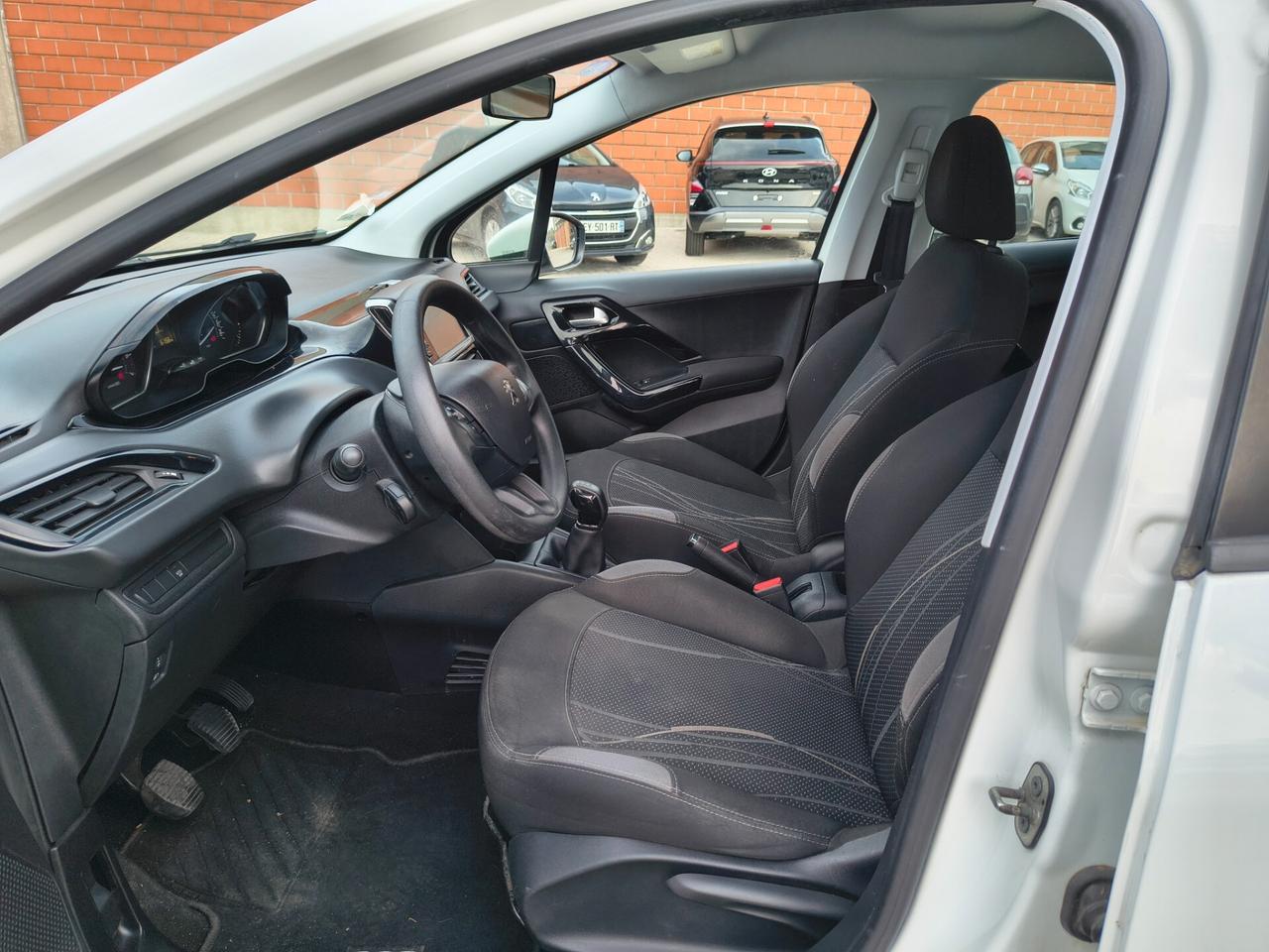 Peugeot 208 PureTech 82 5 porte Allure