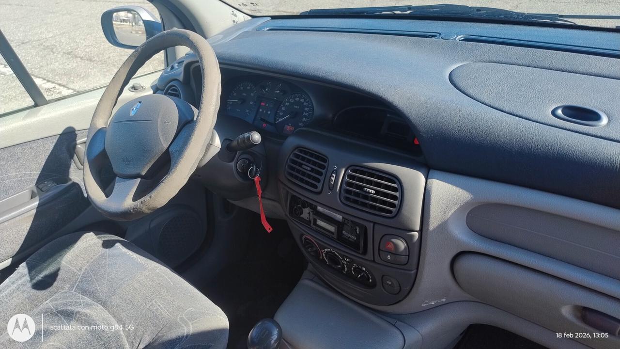 Renault Megane Scénic 1.6 16V RXE