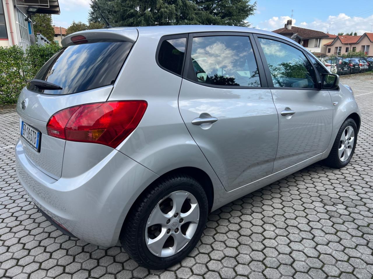 Kia Venga 1.6 CVVT Auto. Cool