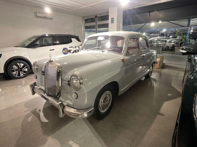 Mercedes-Benz W115 200 Mercedes-Daimler Benz 180